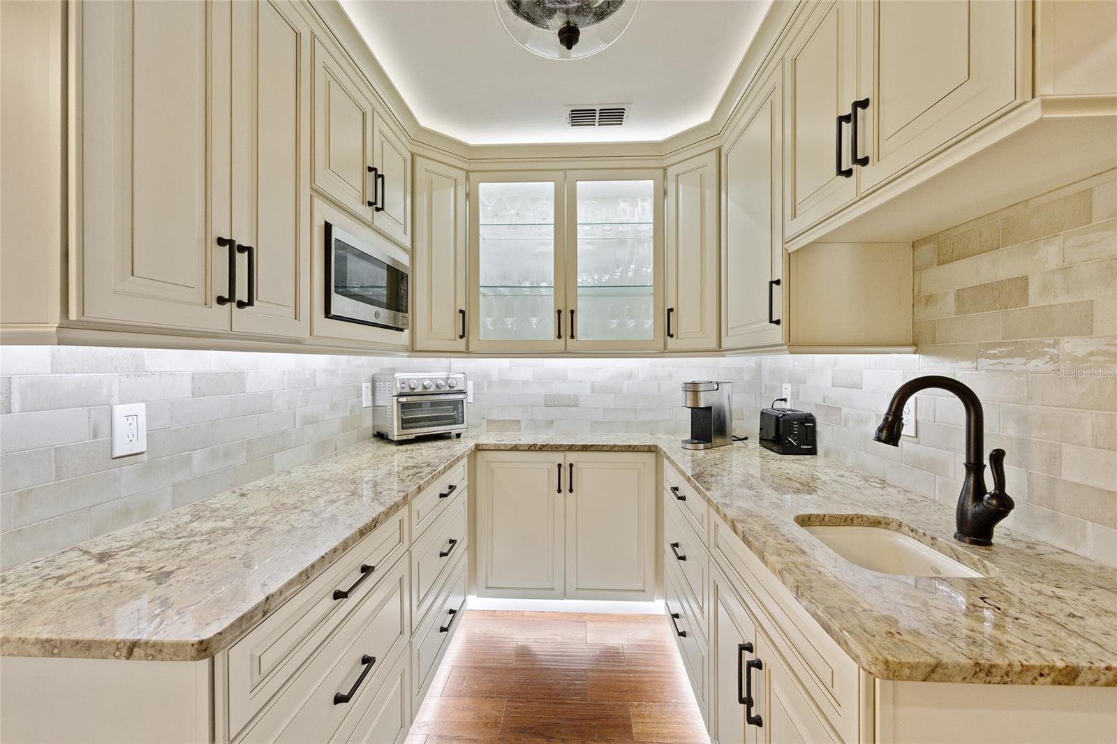 Image 13 of 71 For 11760 170th Street