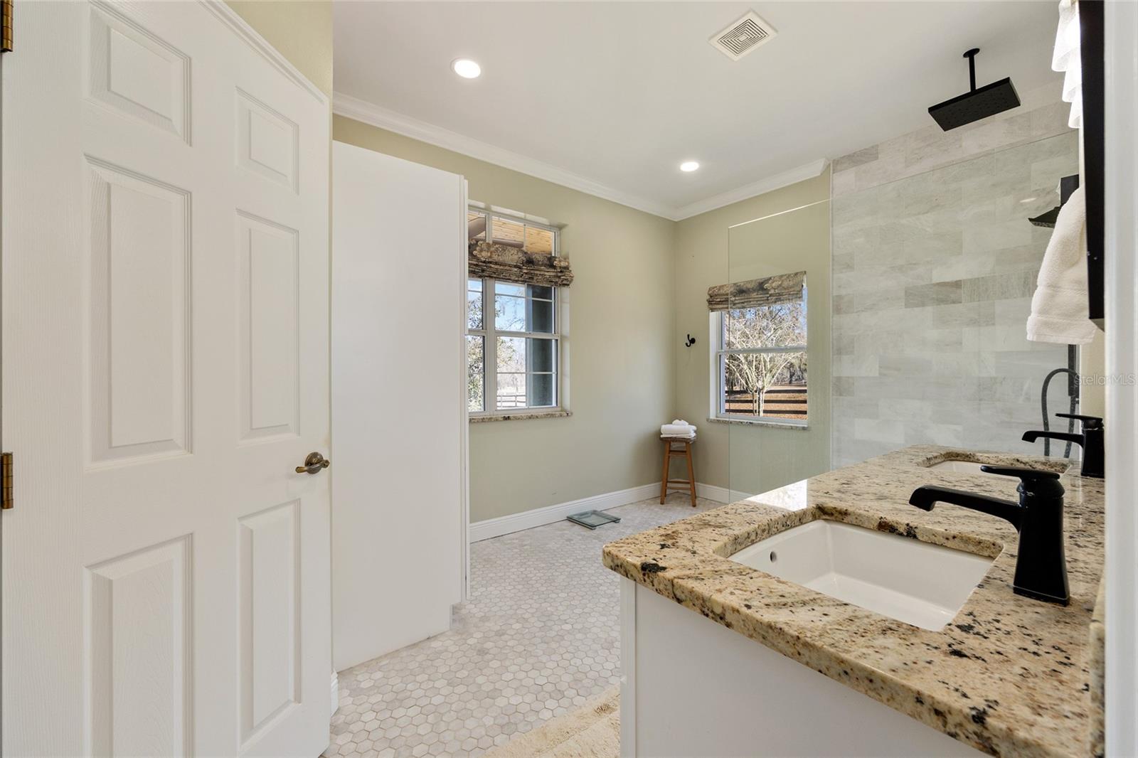 Image 26 of 71 For 11760 170th Street