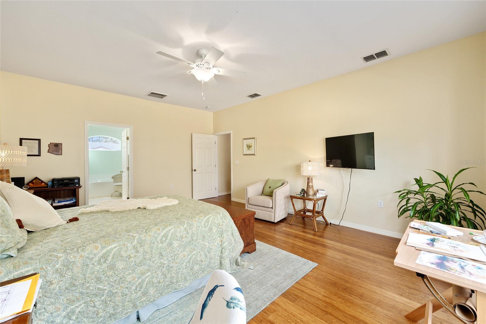 Image 19 of 46 For 8290 Ronda Drive