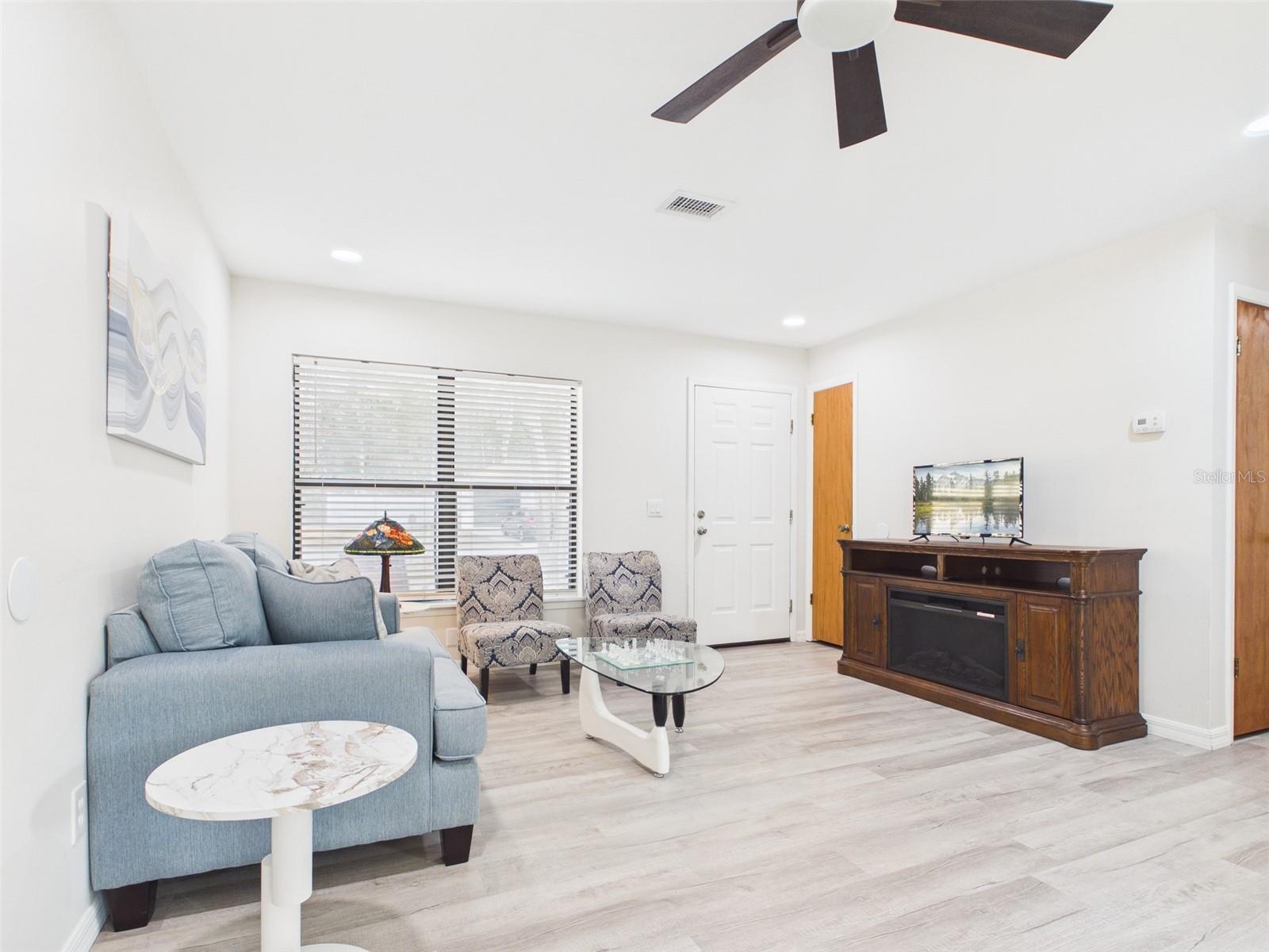 Image 6 of 21 For 7686 81st Street