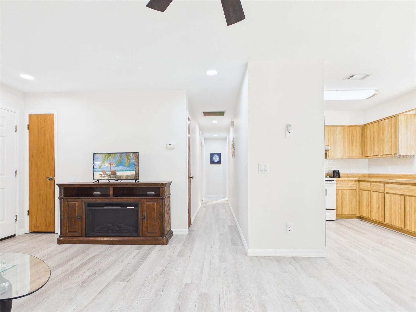 Image 7 of 21 For 7686 81st Street