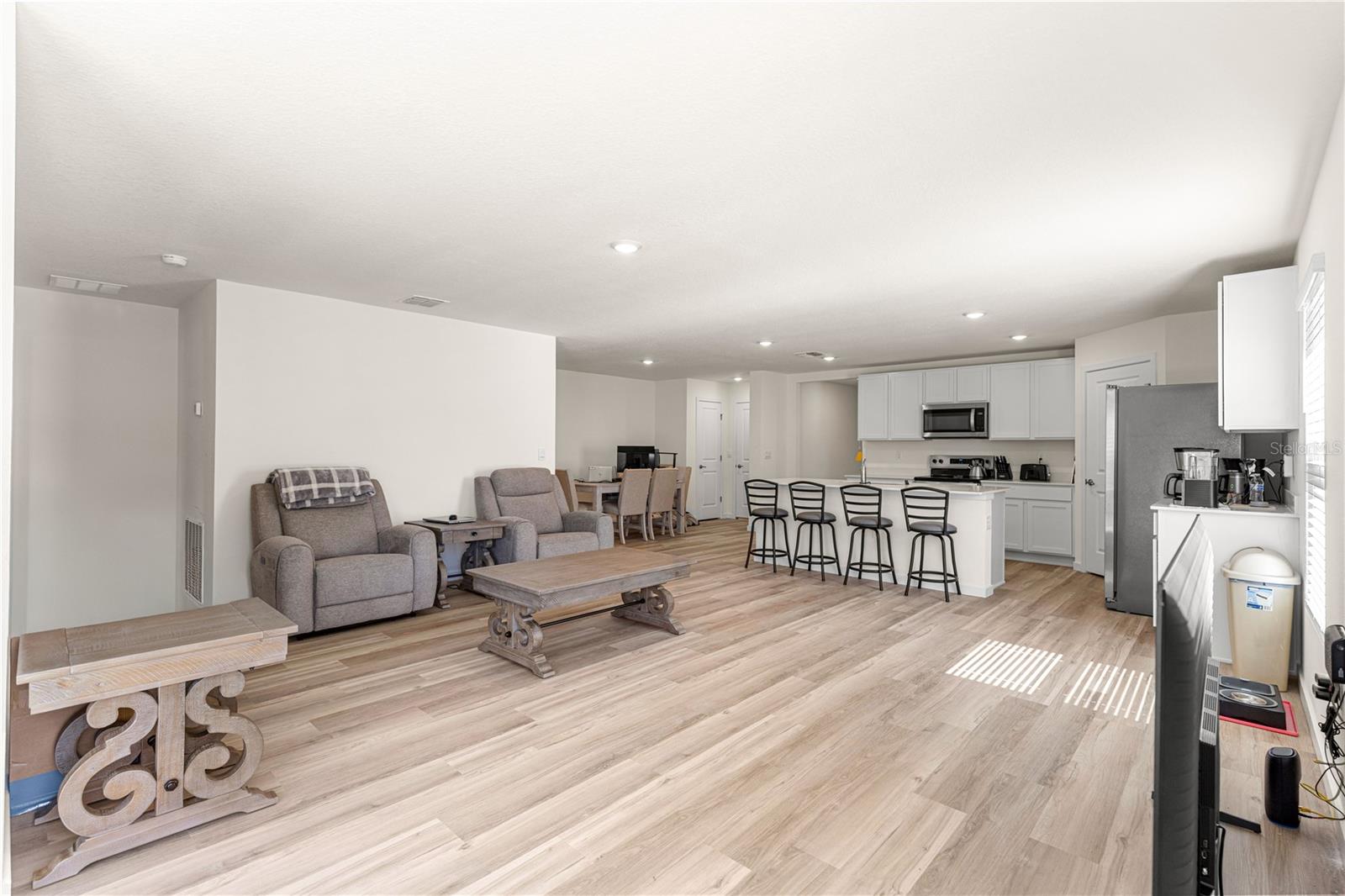 Image 11 of 44 For 8729 Triumph Circle