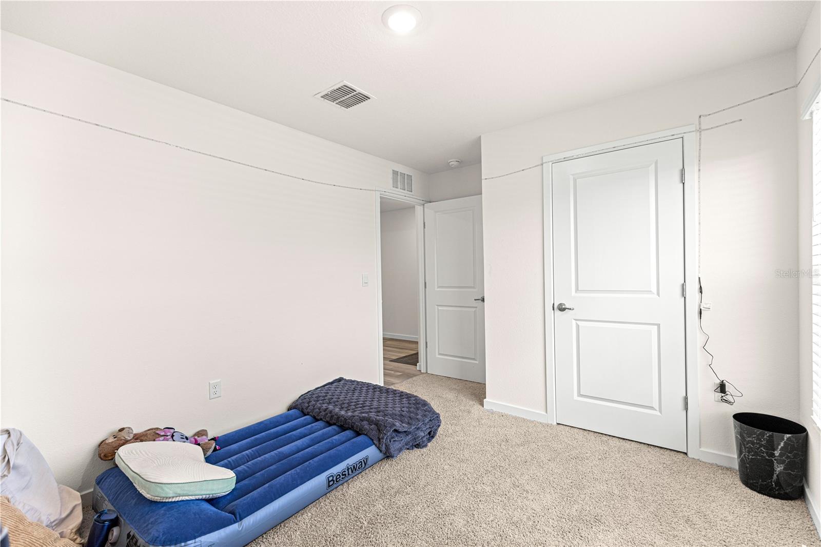 Image 17 of 44 For 8729 Triumph Circle