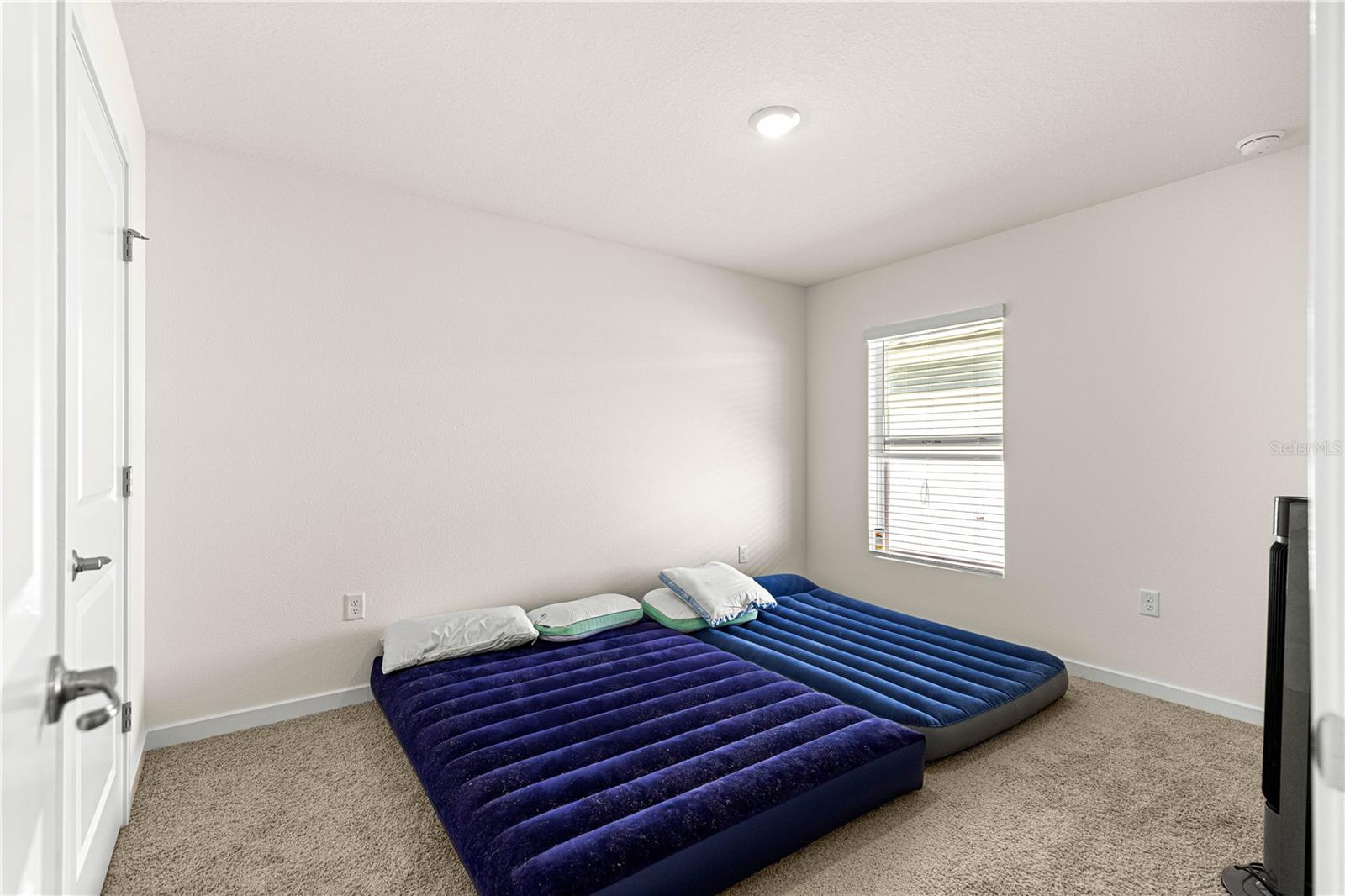 Image 22 of 44 For 8729 Triumph Circle