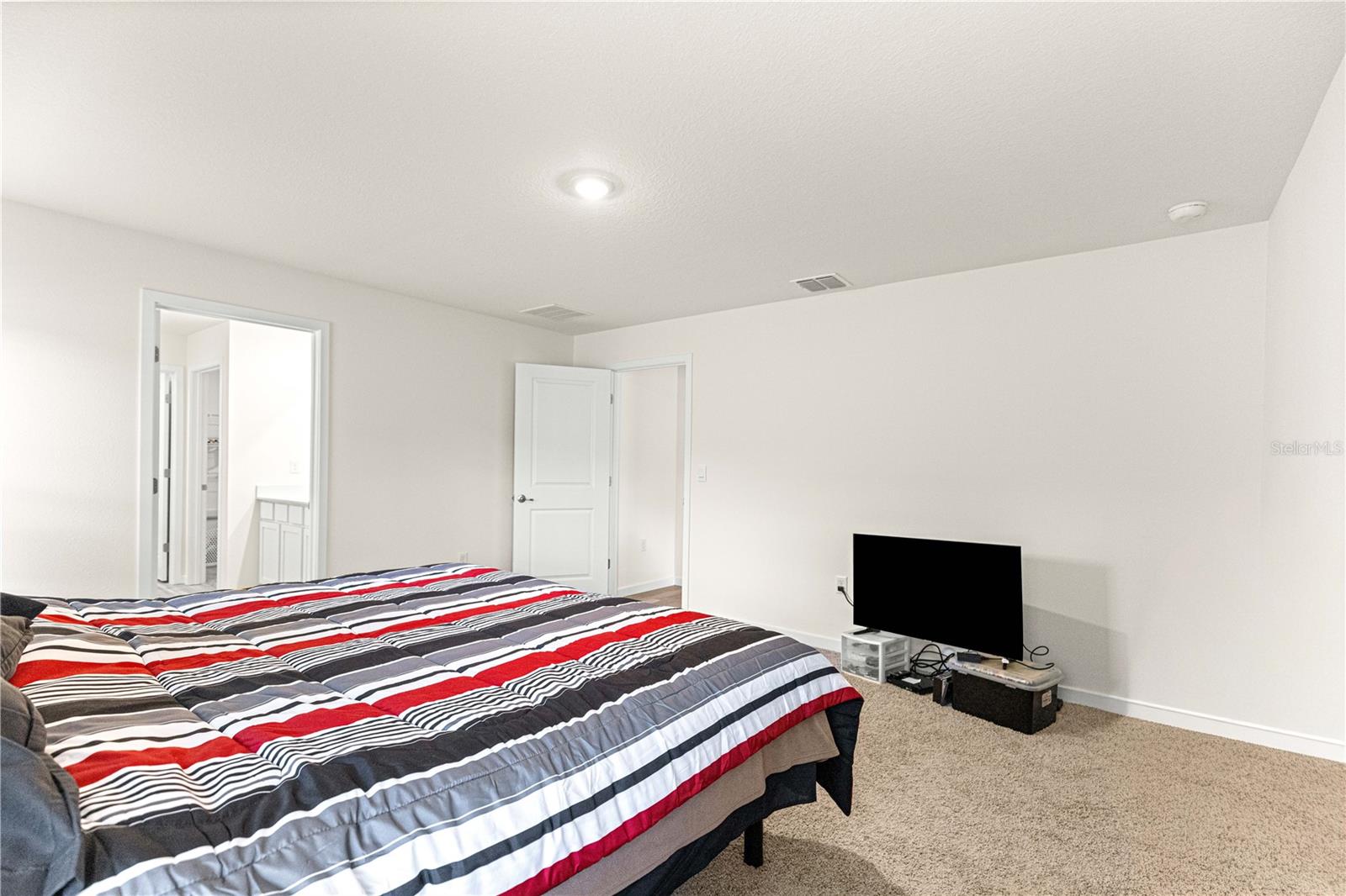 Image 28 of 44 For 8729 Triumph Circle