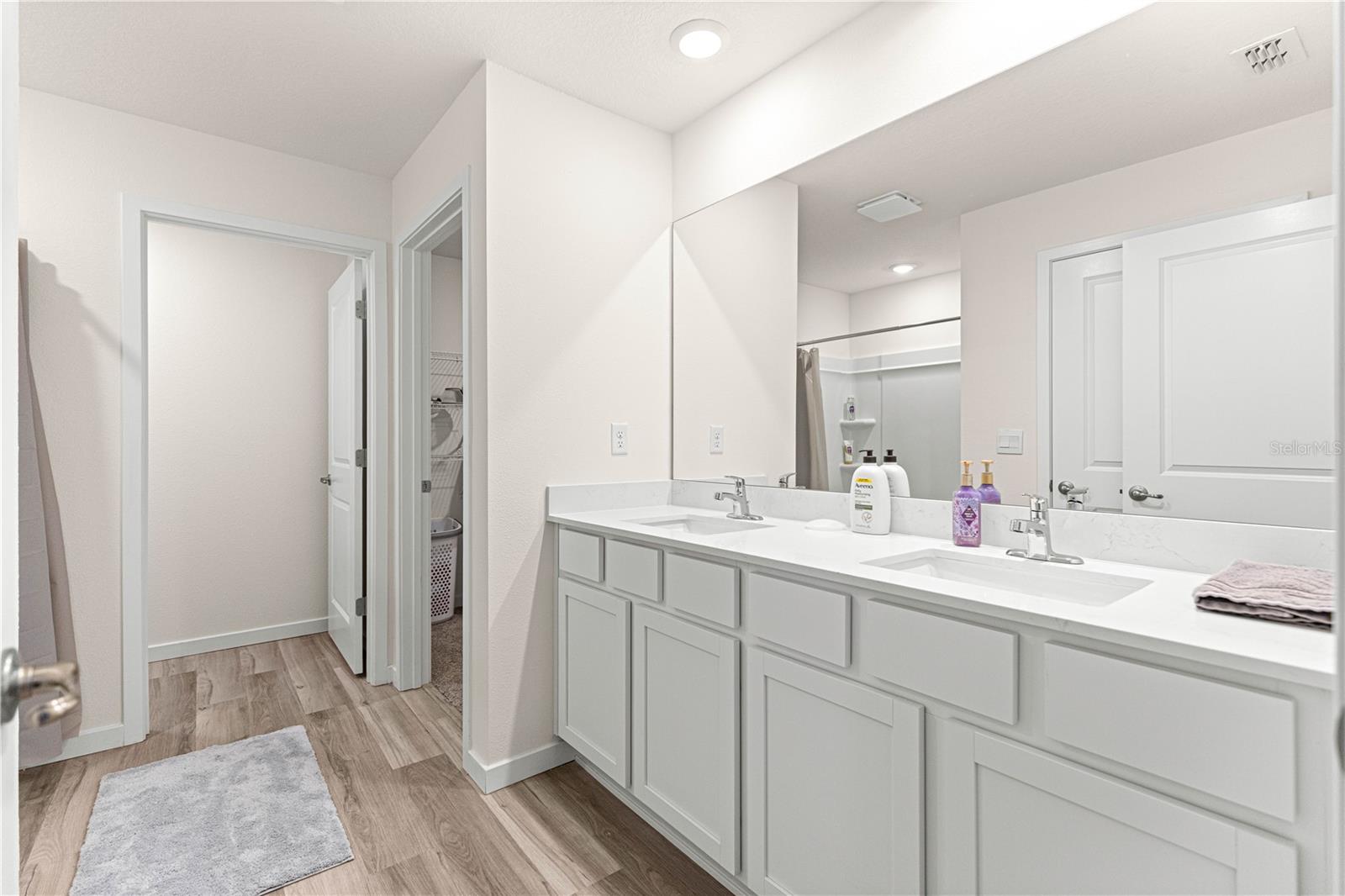 Image 29 of 44 For 8729 Triumph Circle