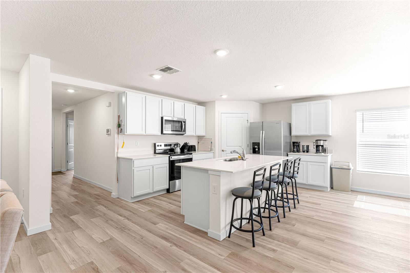 Image 3 of 44 For 8729 Triumph Circle