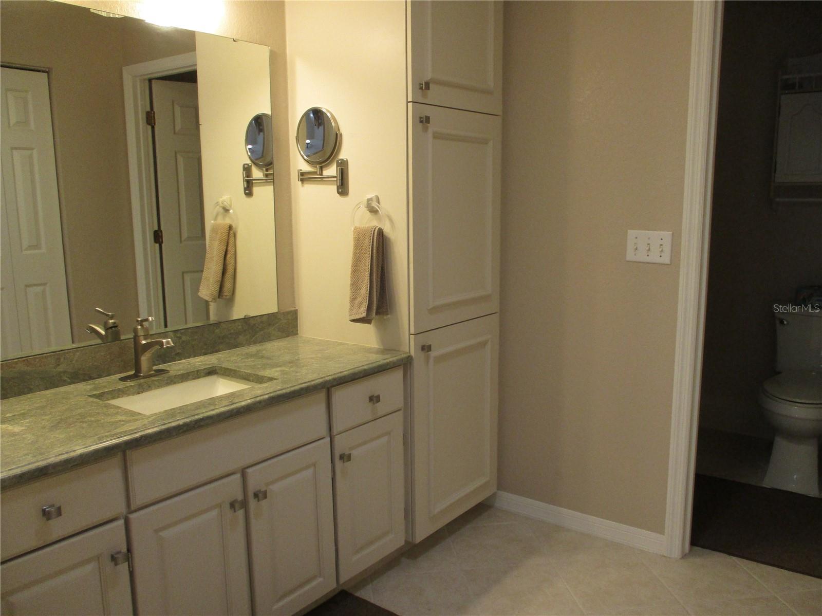 Image 21 of 75 For 13699 111th Avenue