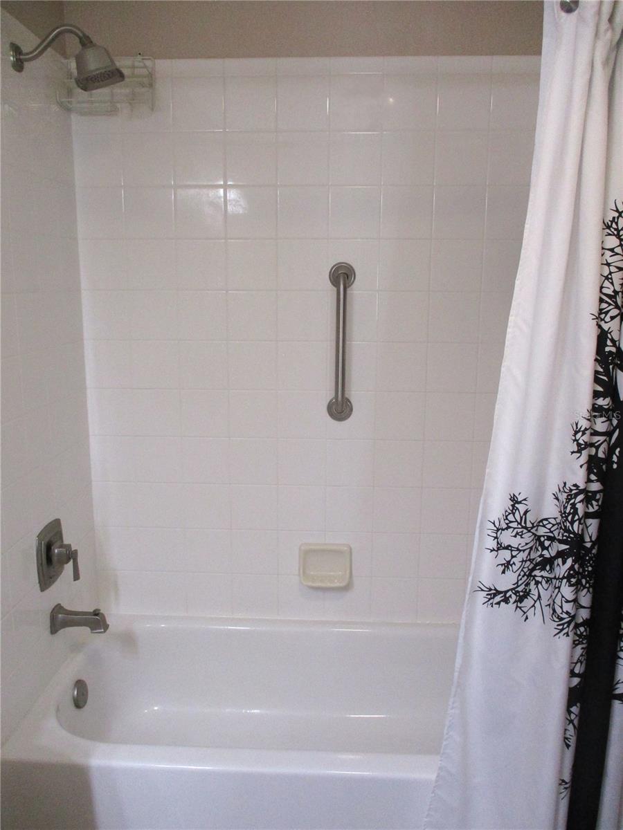 Image 29 of 75 For 13699 111th Avenue