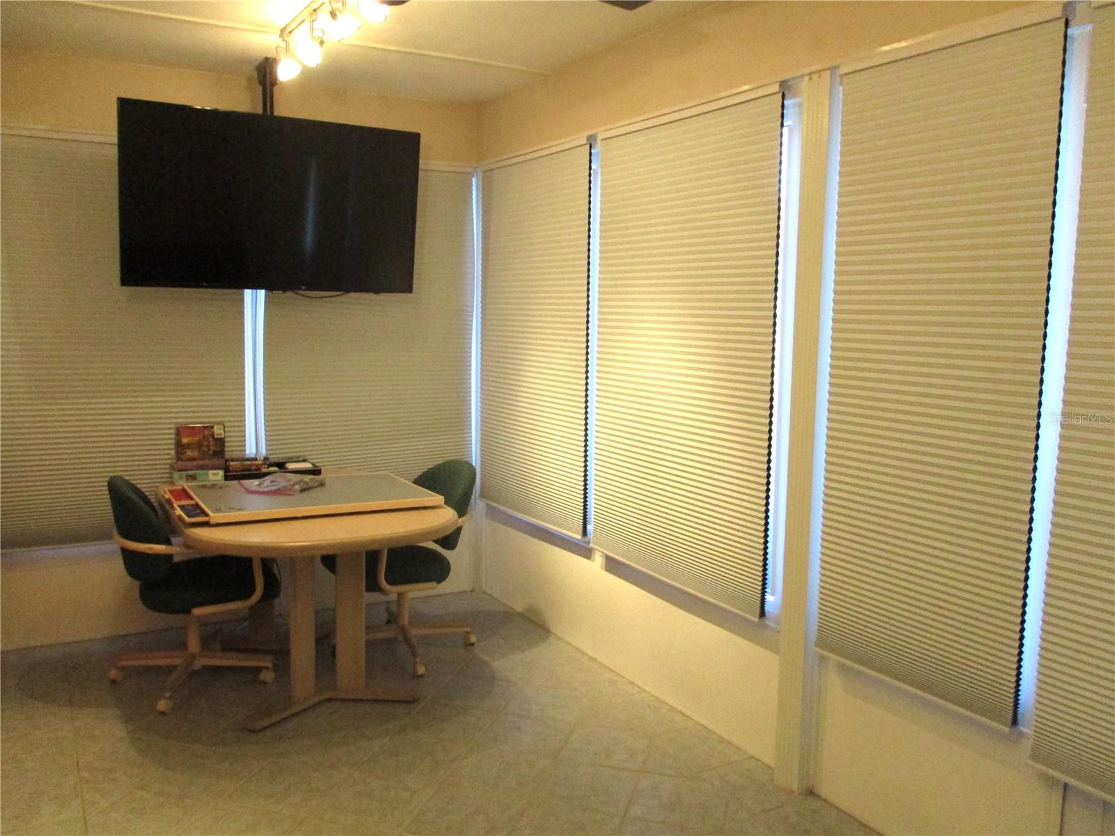 Image 33 of 75 For 13699 111th Avenue