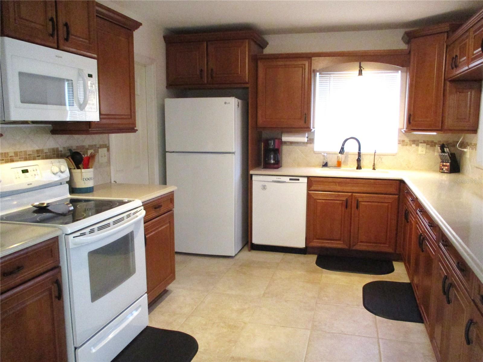 Image 4 of 75 For 13699 111th Avenue