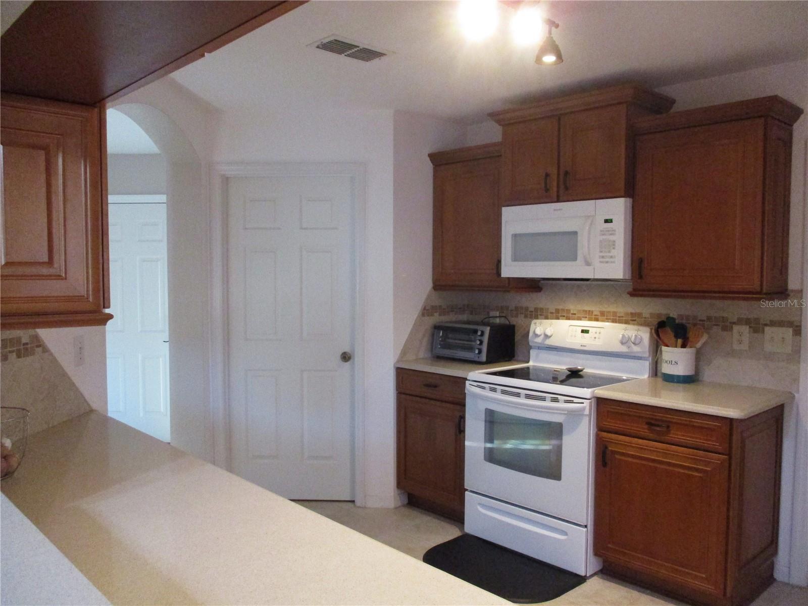 Image 8 of 75 For 13699 111th Avenue