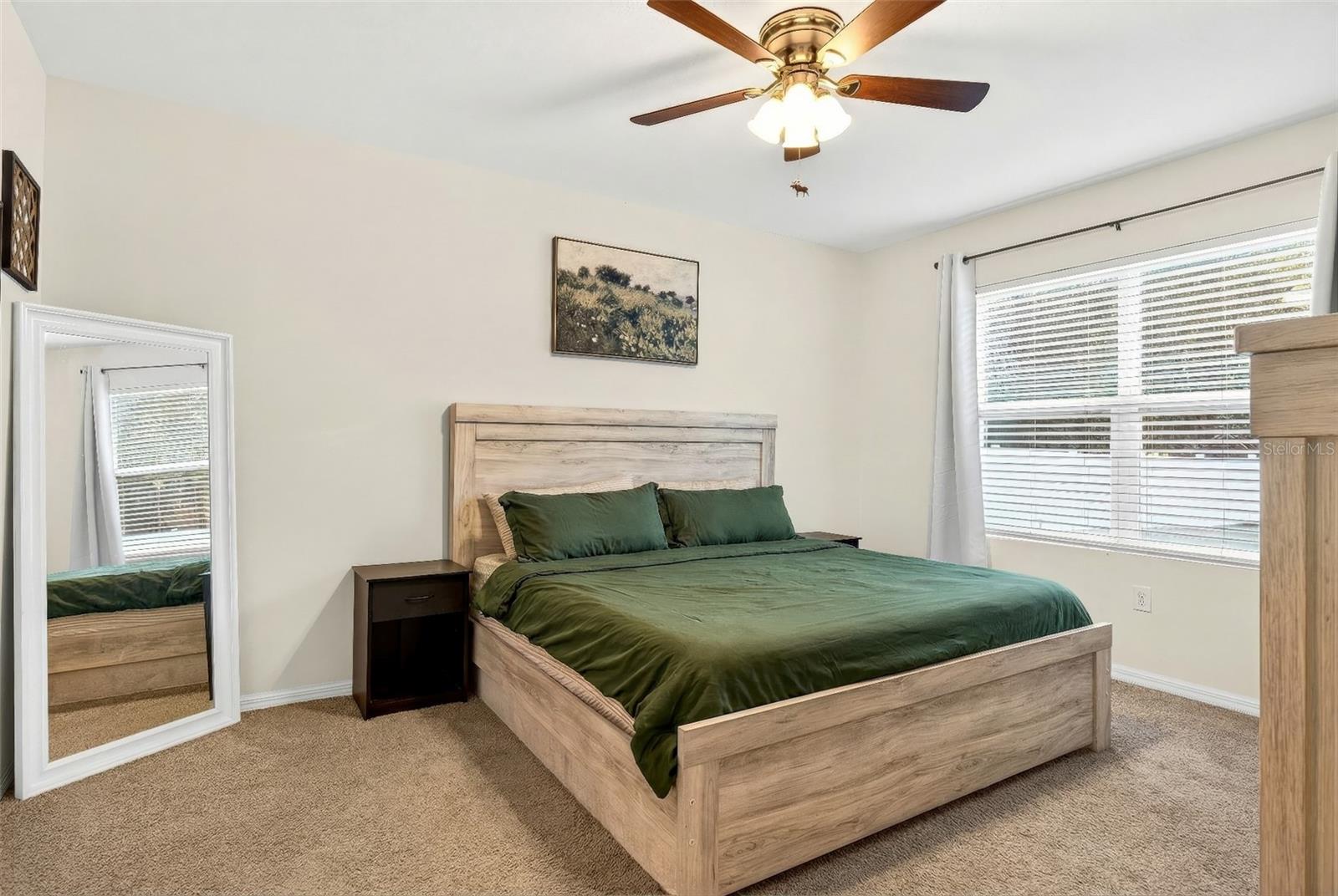 Listing photo id 13 for 2530 42nd Road