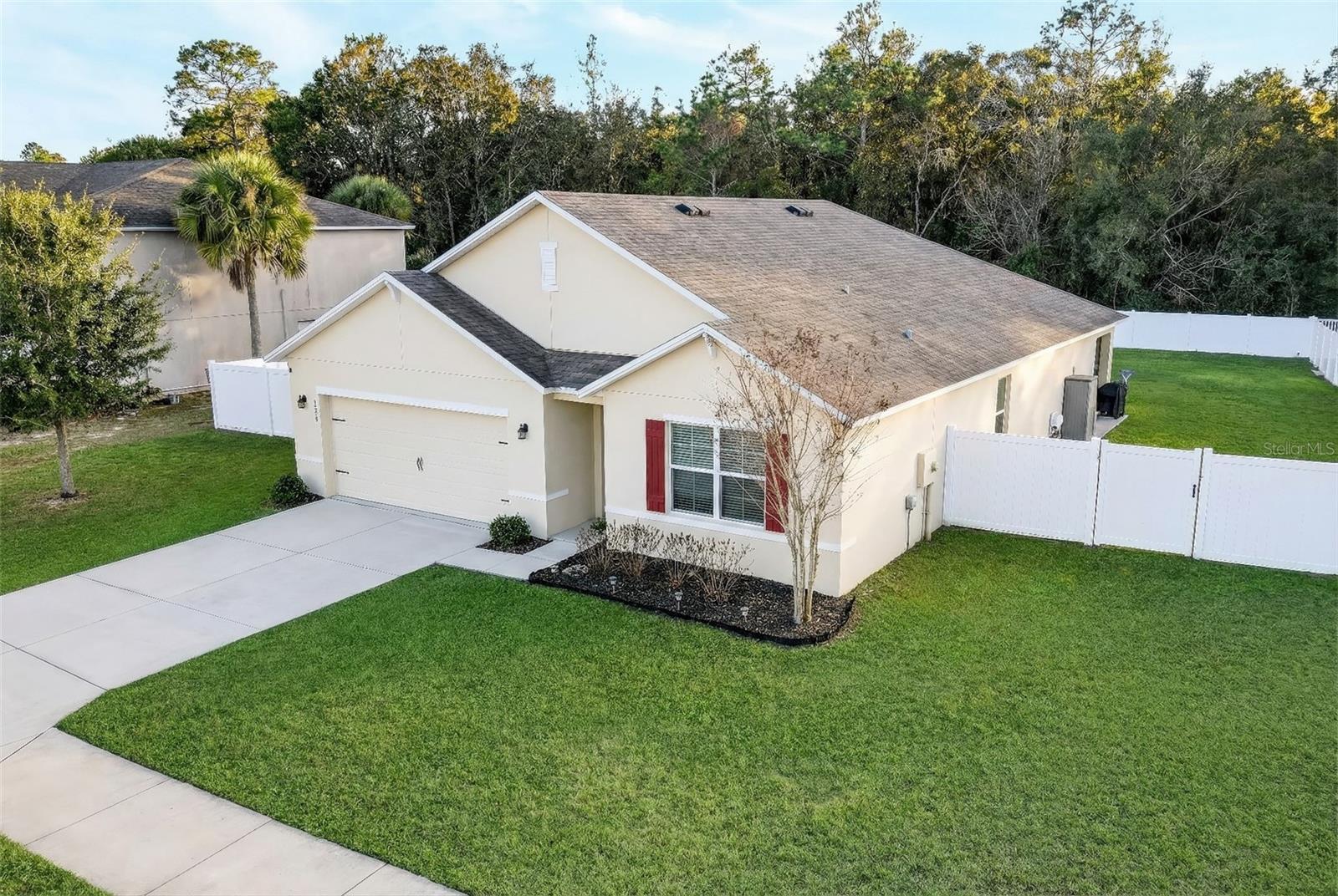 Listing photo id 28 for 2530 42nd Road