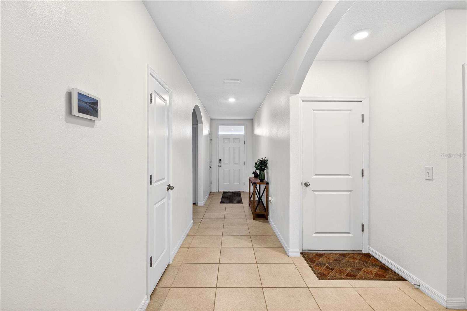Listing photo id 2 for 2530 42nd Road
