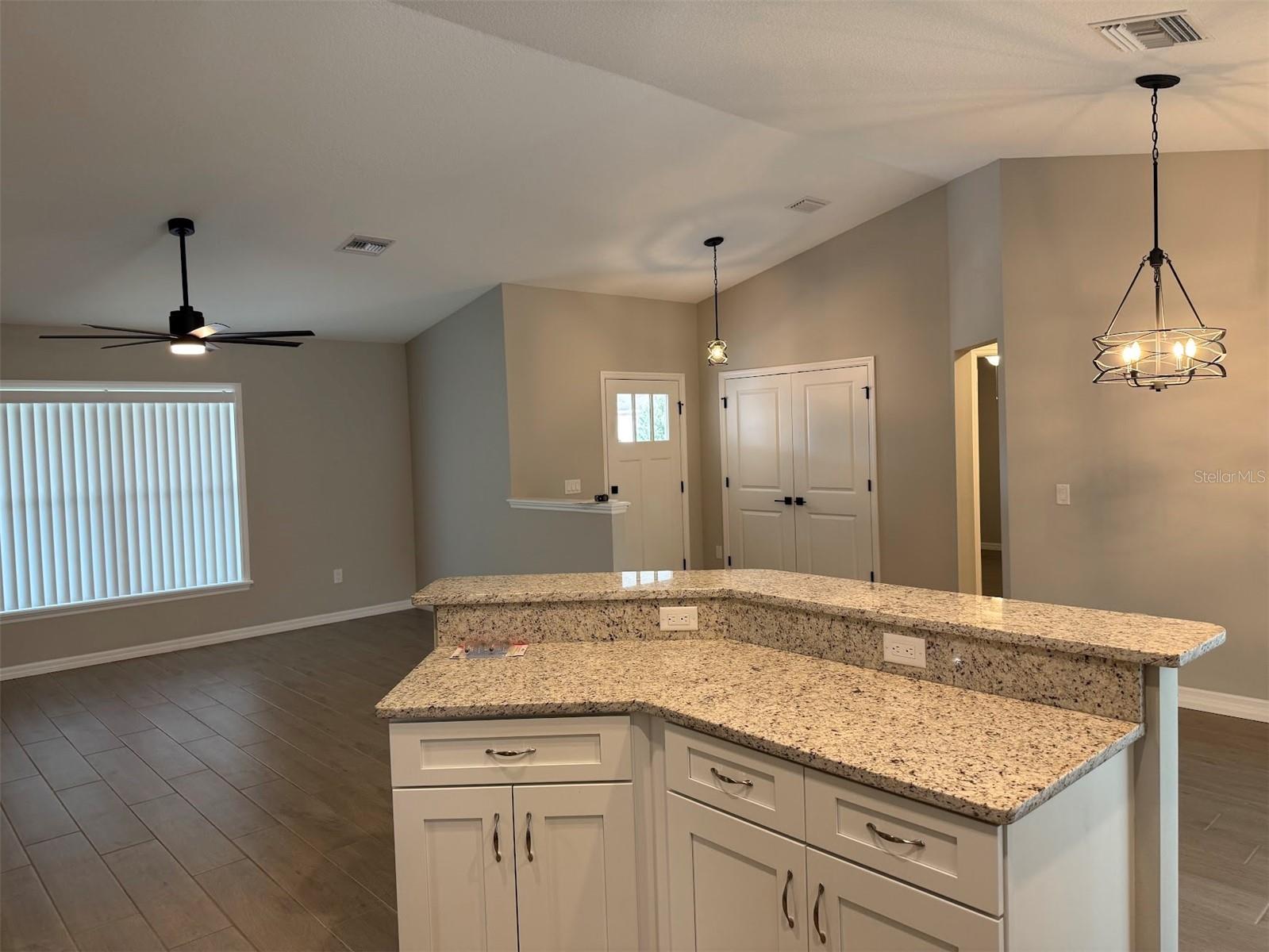 Image 7 of 25 For 1511 47th Avenue