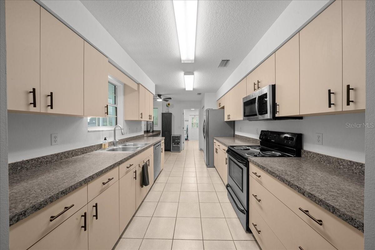 Image 34 of 47 For 303 29th Avenue