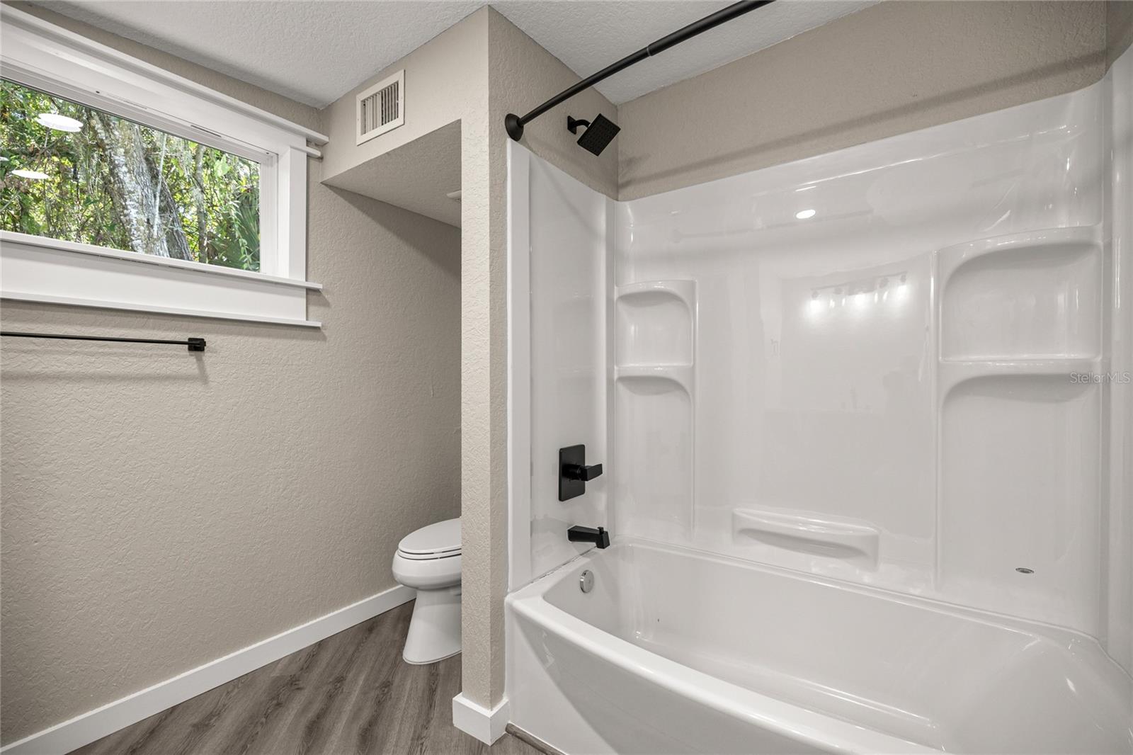 Image 14 of 26 For 451 11th Street