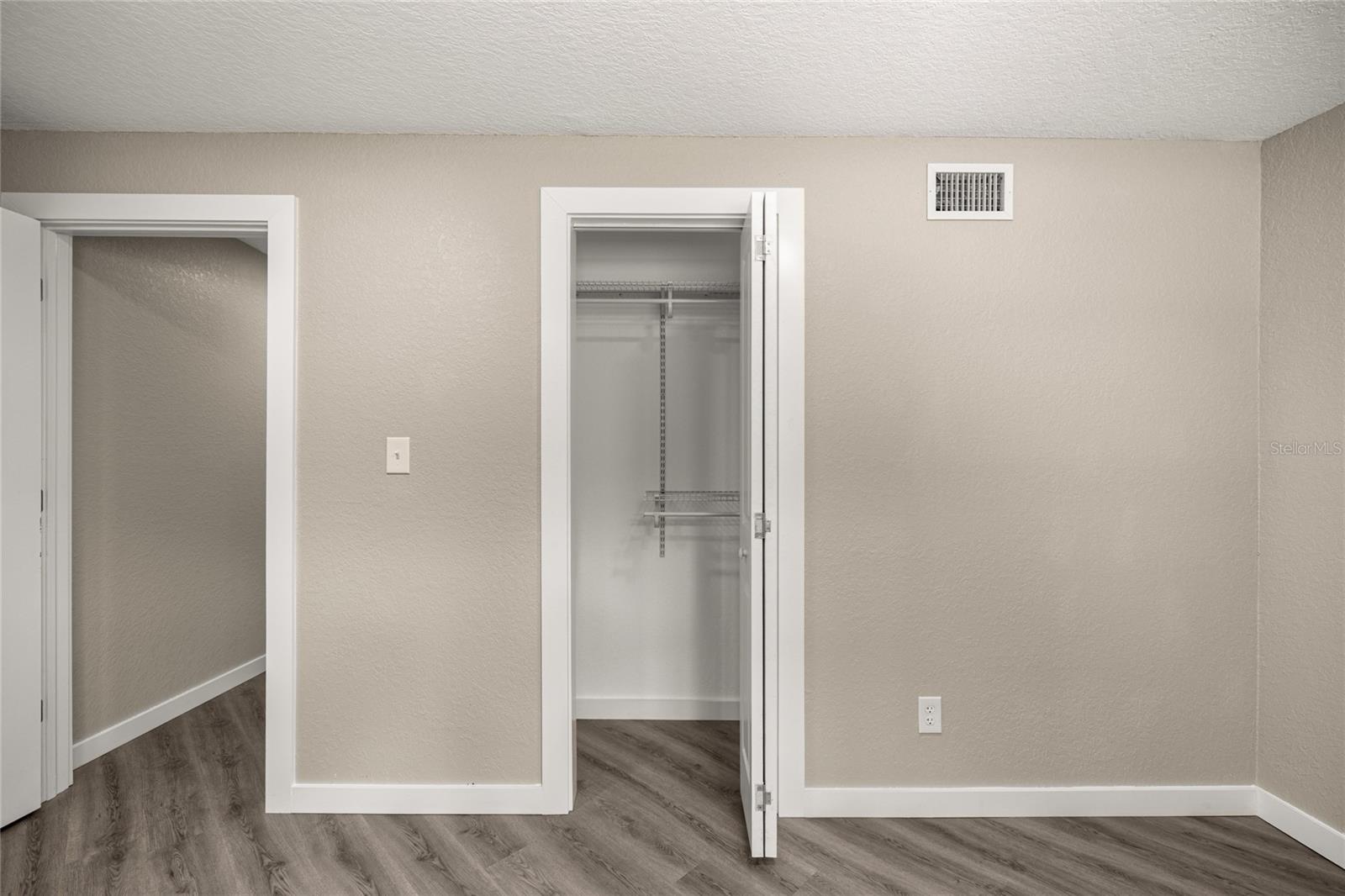 Image 4 of 26 For 451 11th Street