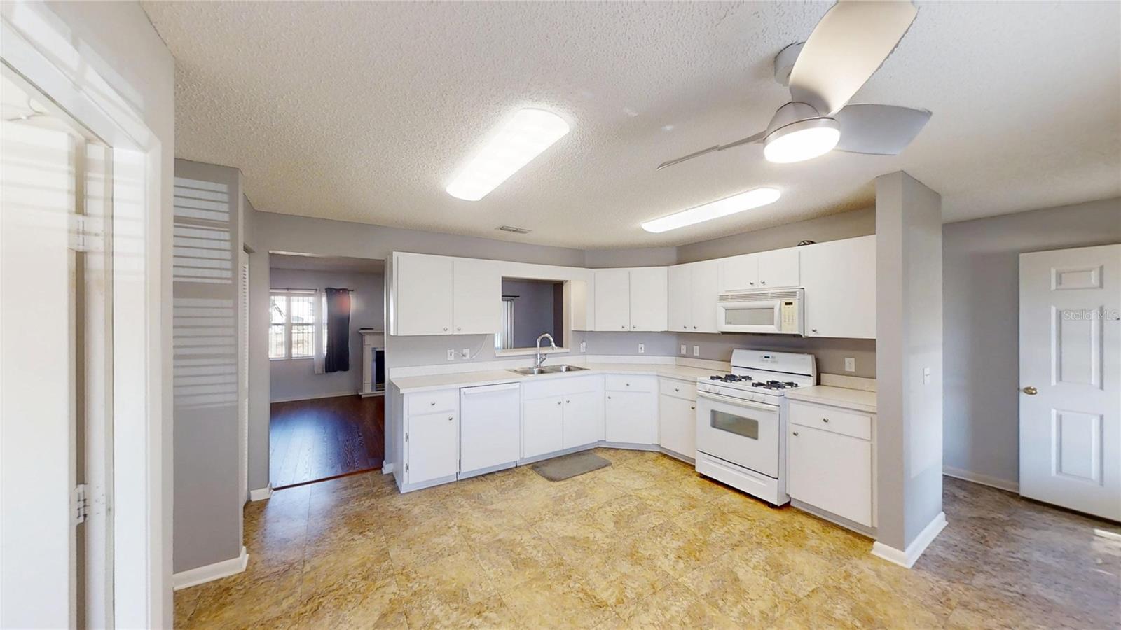 Image 7 of 30 For 9771 97th Lane