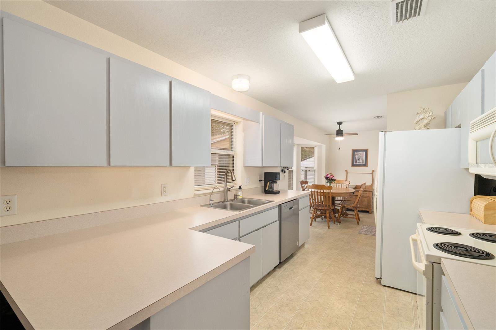 Image 11 of 49 For 9329 Sycamore Place