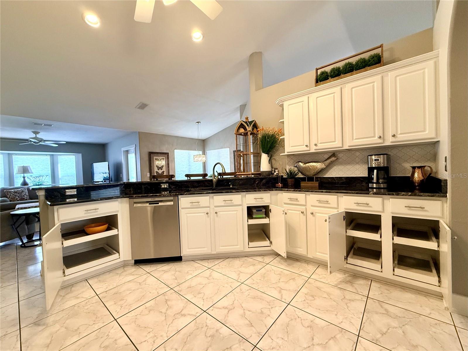 Image 13 of 52 For 14049 112th Circle