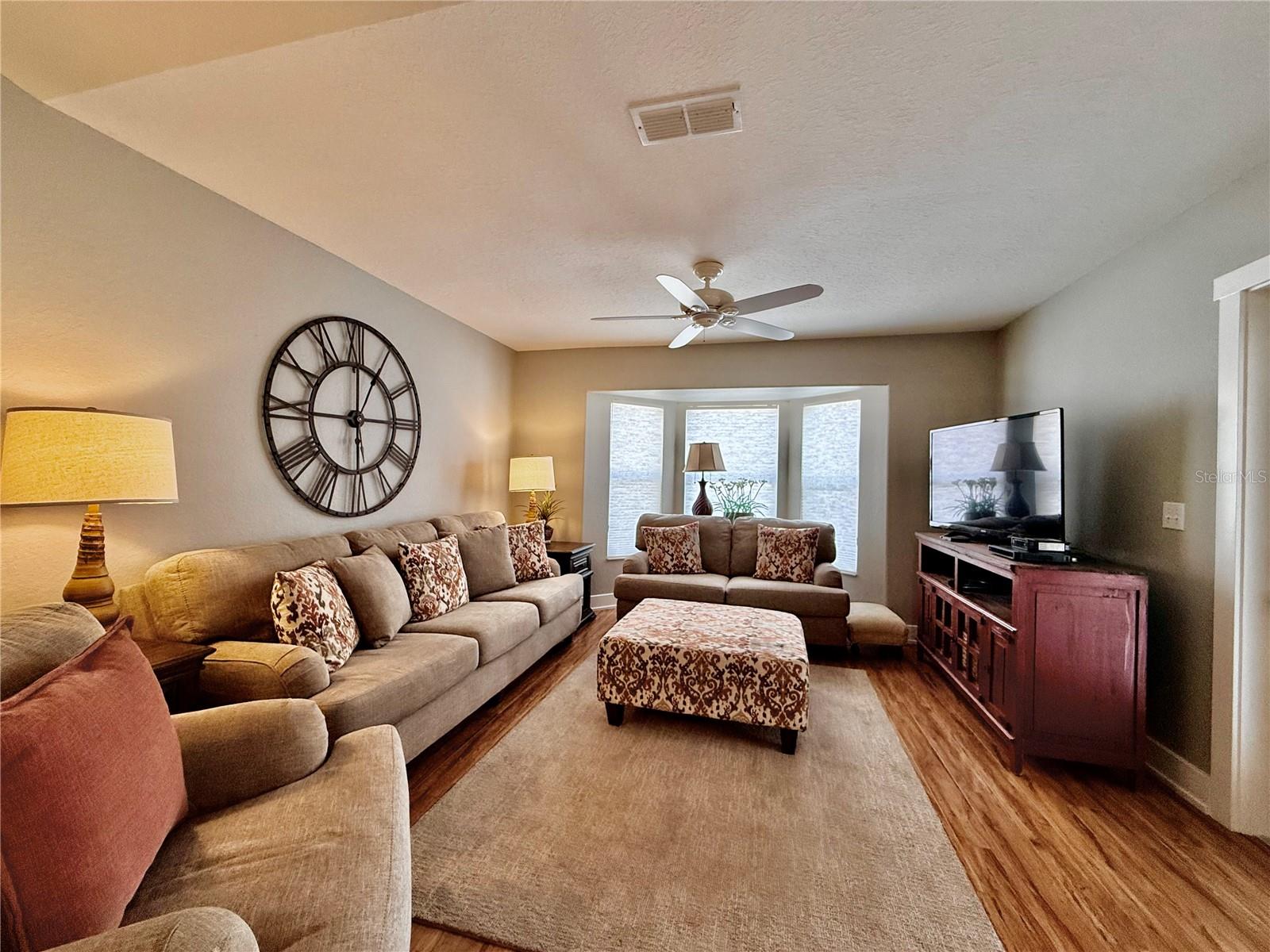 Image 23 of 52 For 14049 112th Circle