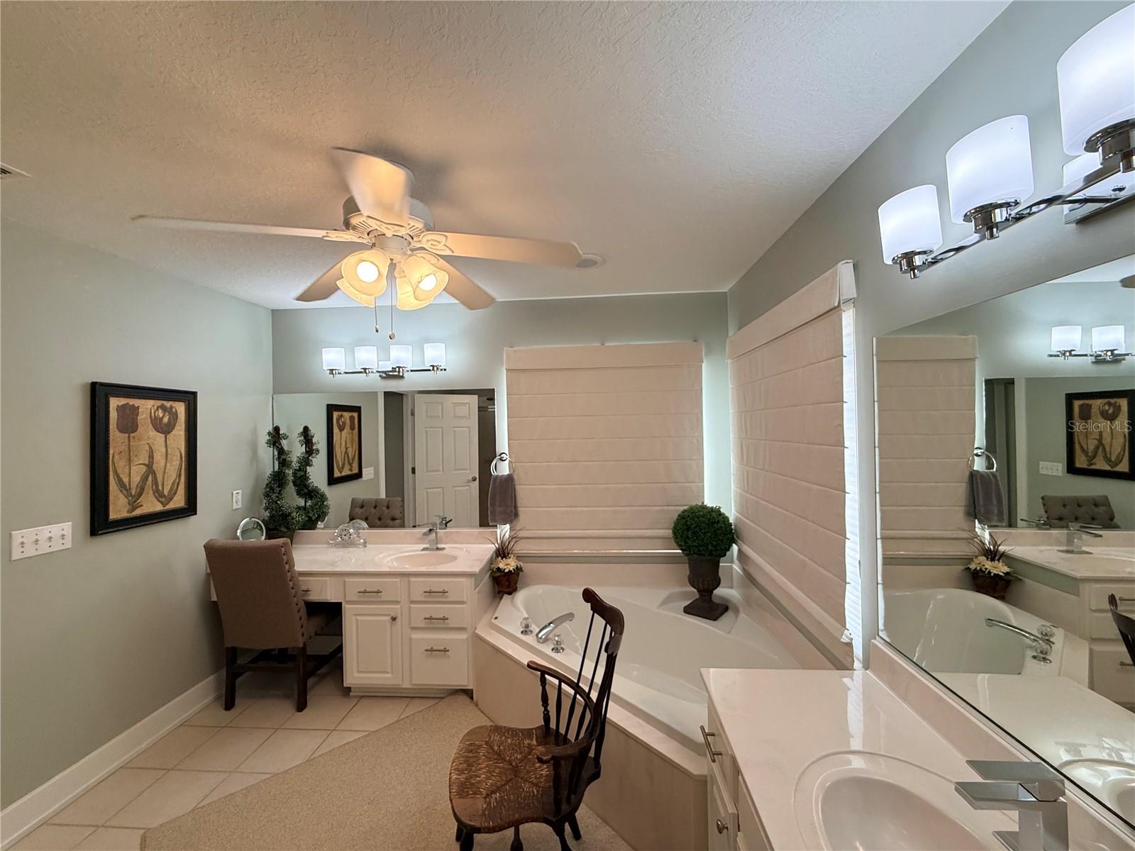 Image 33 of 52 For 14049 112th Circle