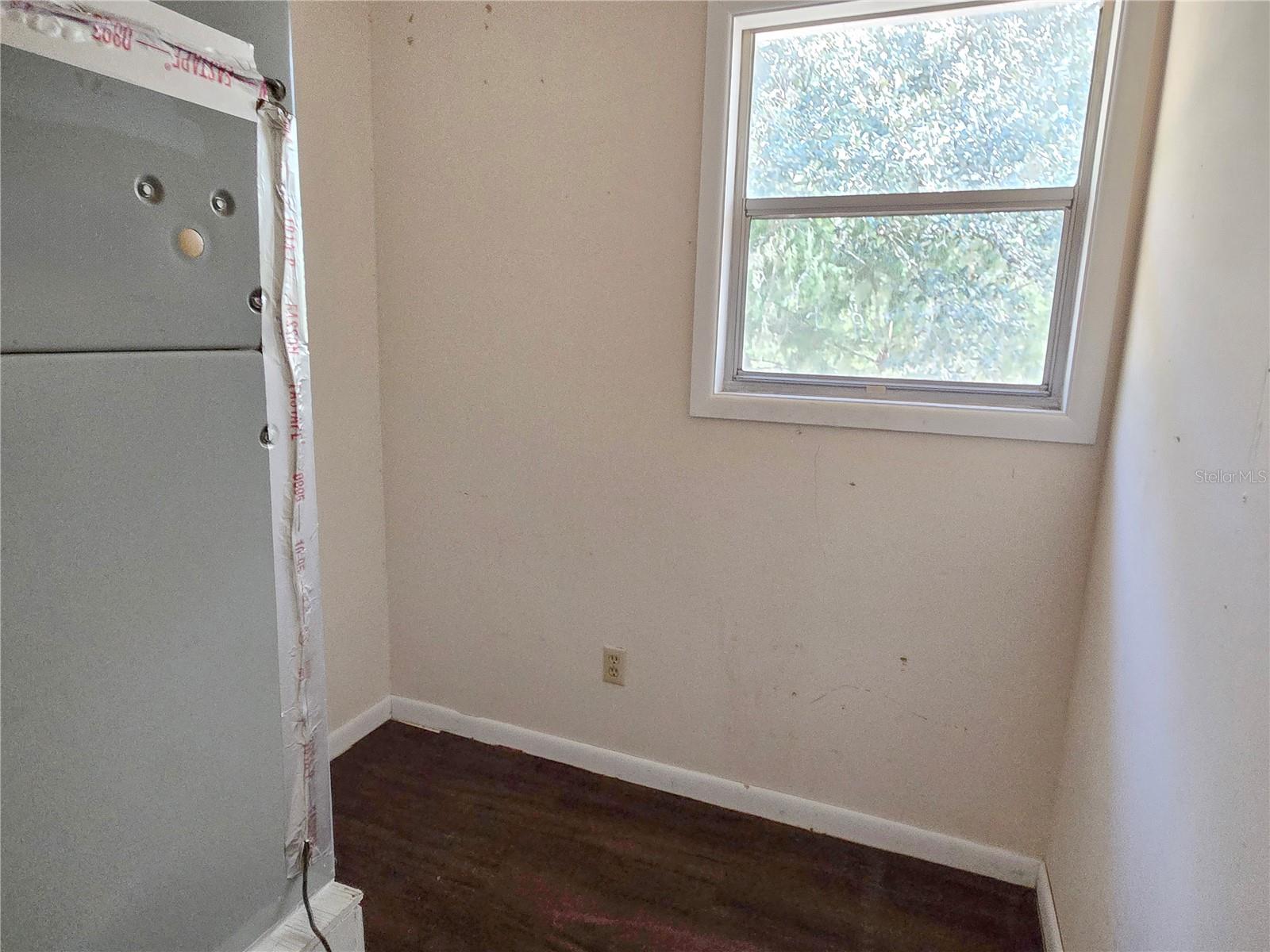 Image 16 of 25 For 8090 Round Lake Loop