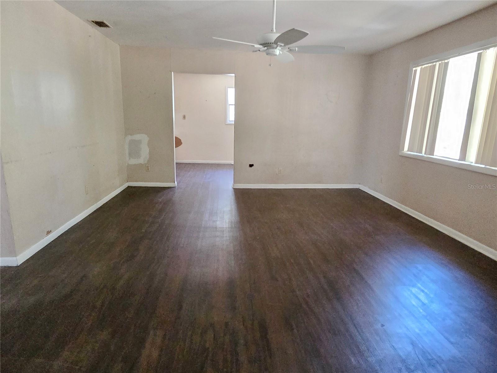 Image 17 of 25 For 8090 Round Lake Loop