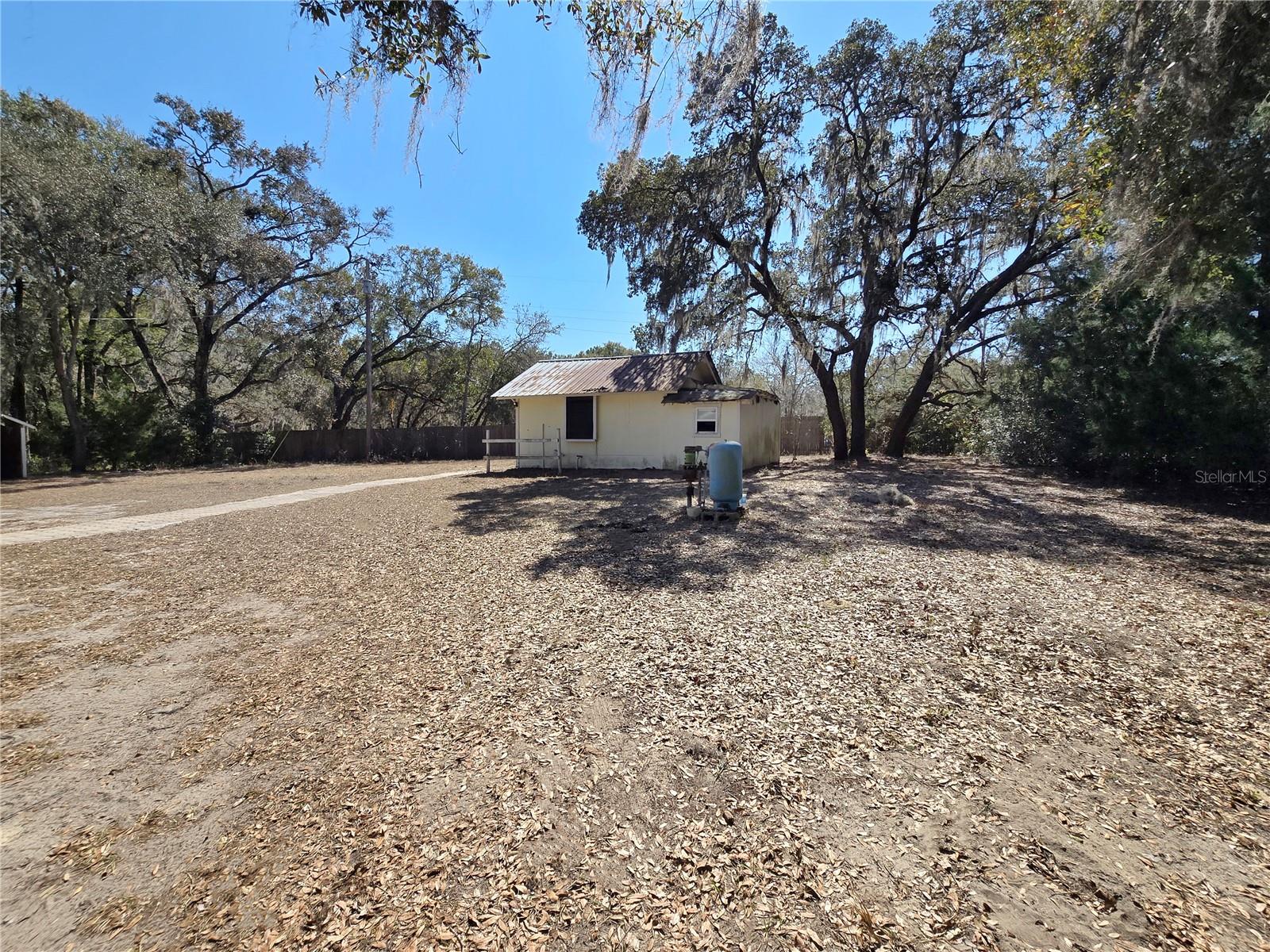 Image 3 of 25 For 8090 Round Lake Loop