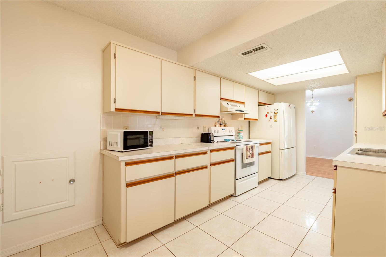 Image 20 of 37 For 10744 62nd Terrace