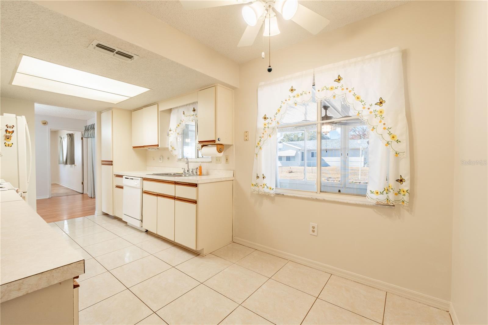 Image 21 of 37 For 10744 62nd Terrace