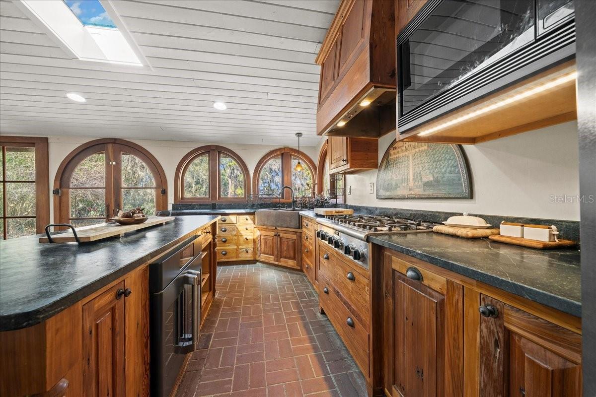 Image 12 of 88 For 5824 185th Avenue