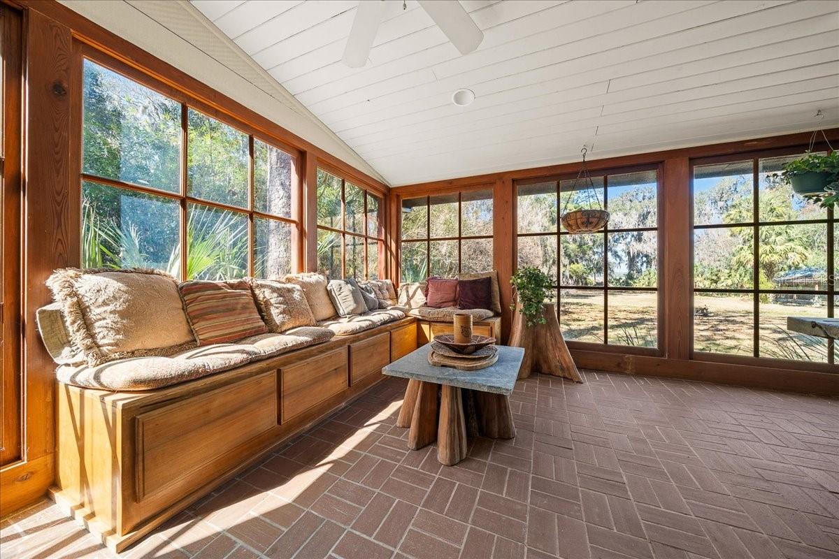 Image 18 of 88 For 5824 185th Avenue