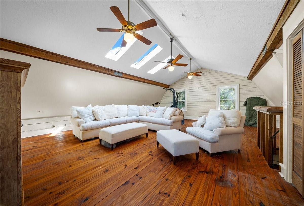 Image 44 of 88 For 5824 185th Avenue