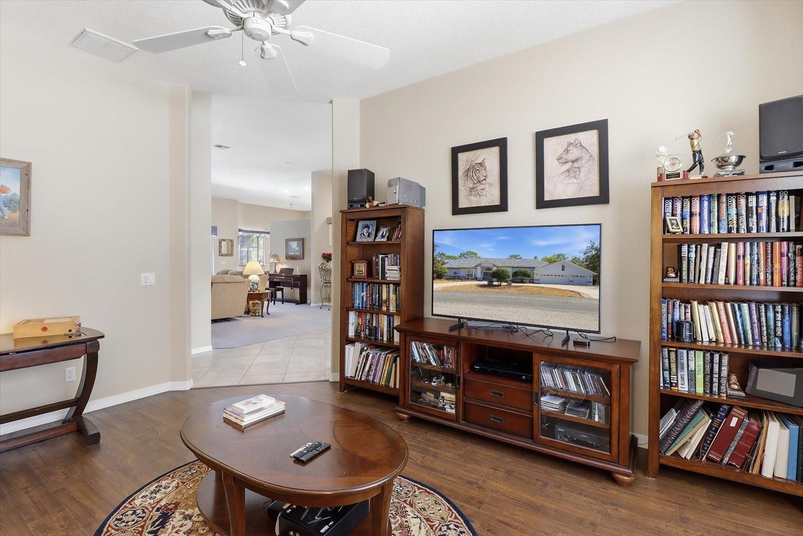 Image 10 of 47 For 16 Drypetes Court E