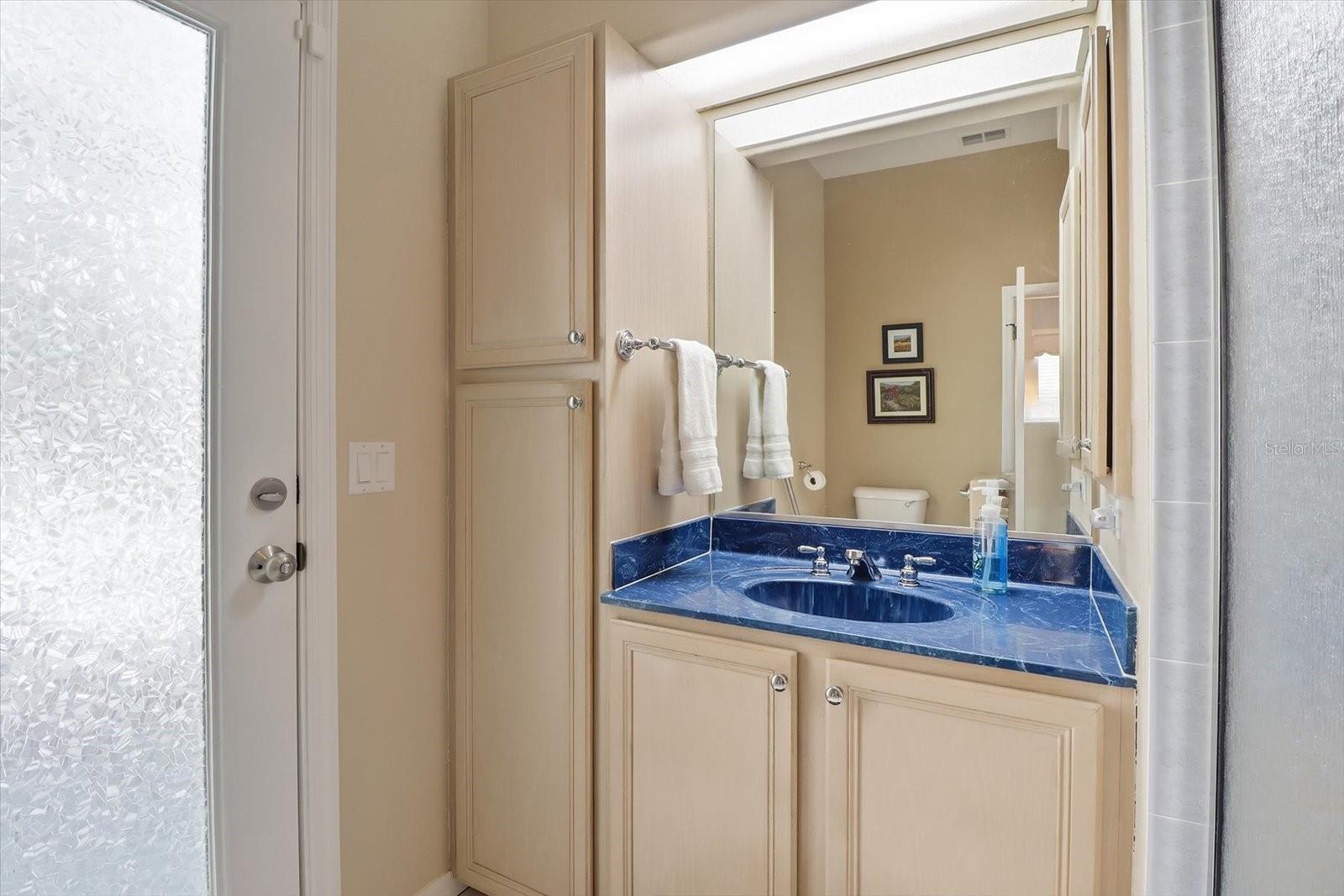 Image 32 of 47 For 16 Drypetes Court E