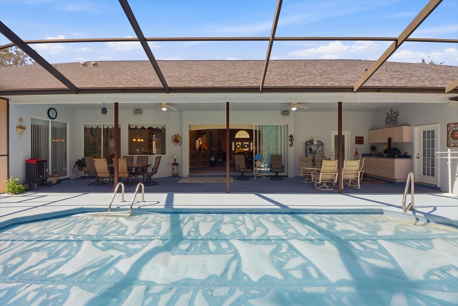 Image 40 of 47 For 16 Drypetes Court E