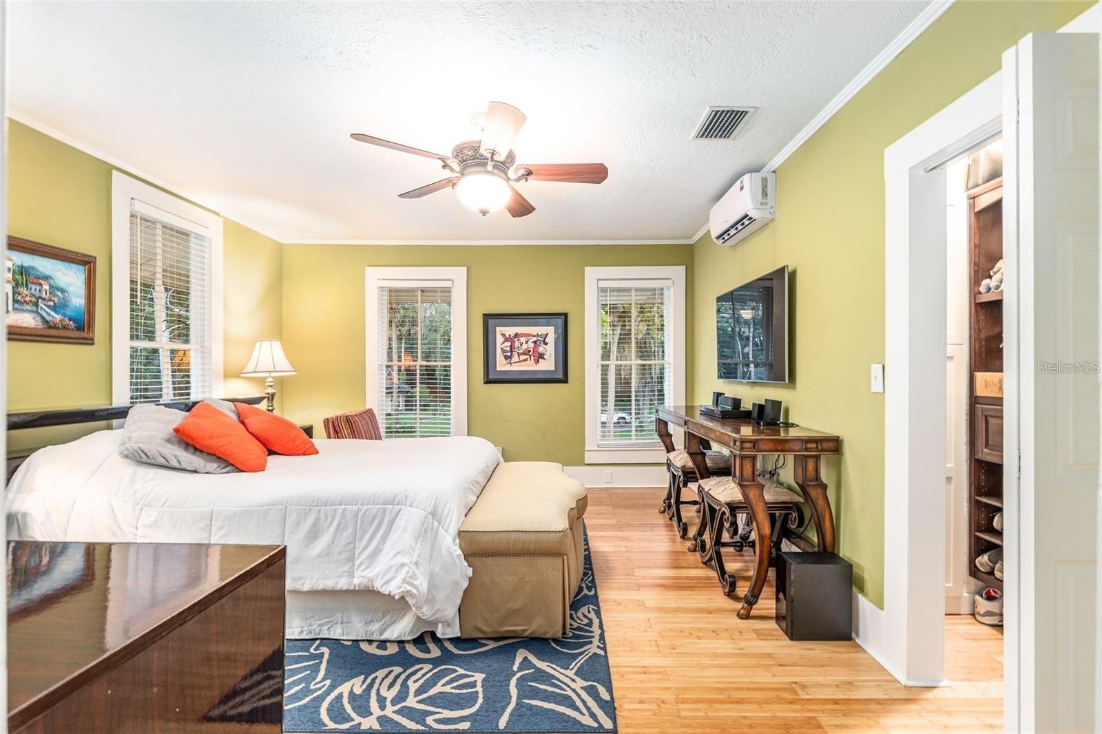 Image 52 of 87 For 44 9th Terrace