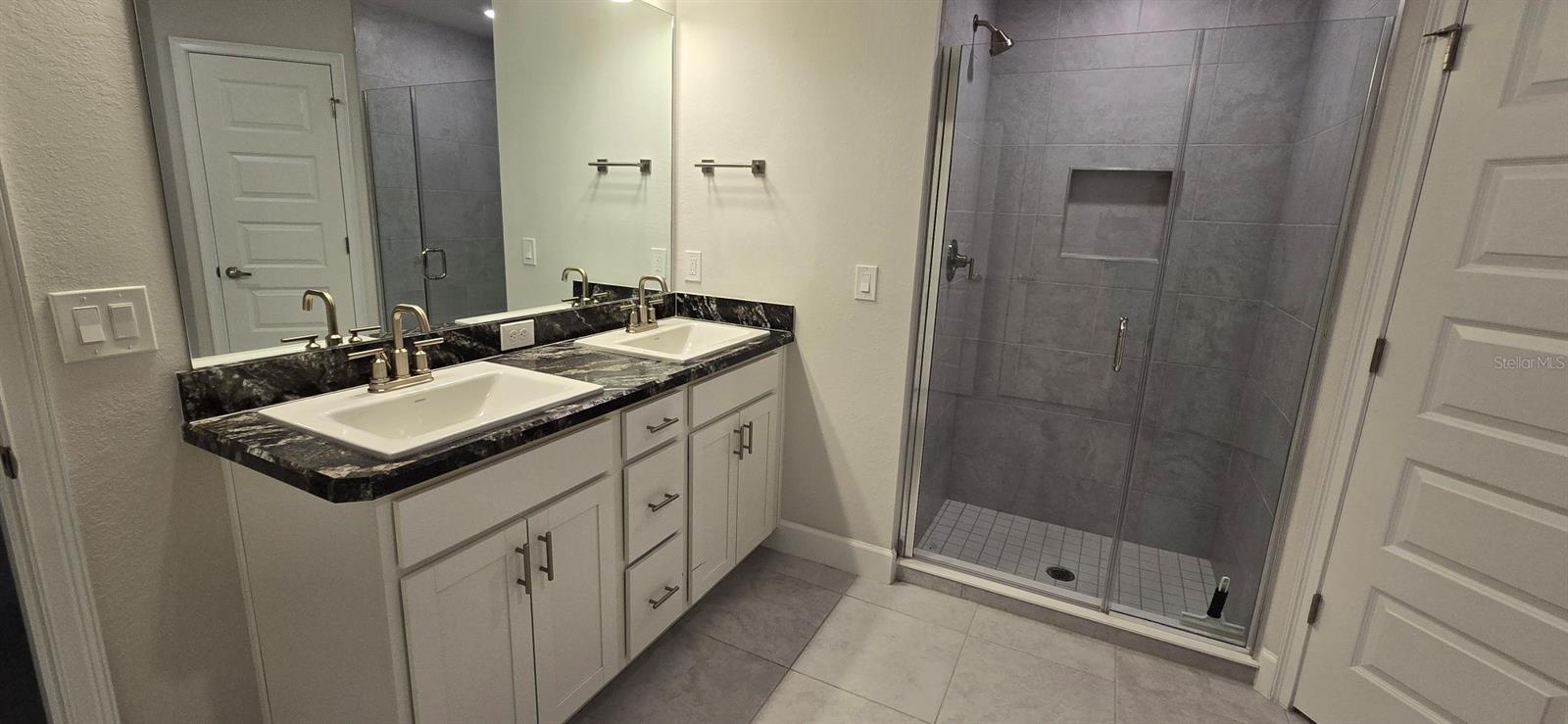 Image 11 of 23 For 10715 41st Avenue