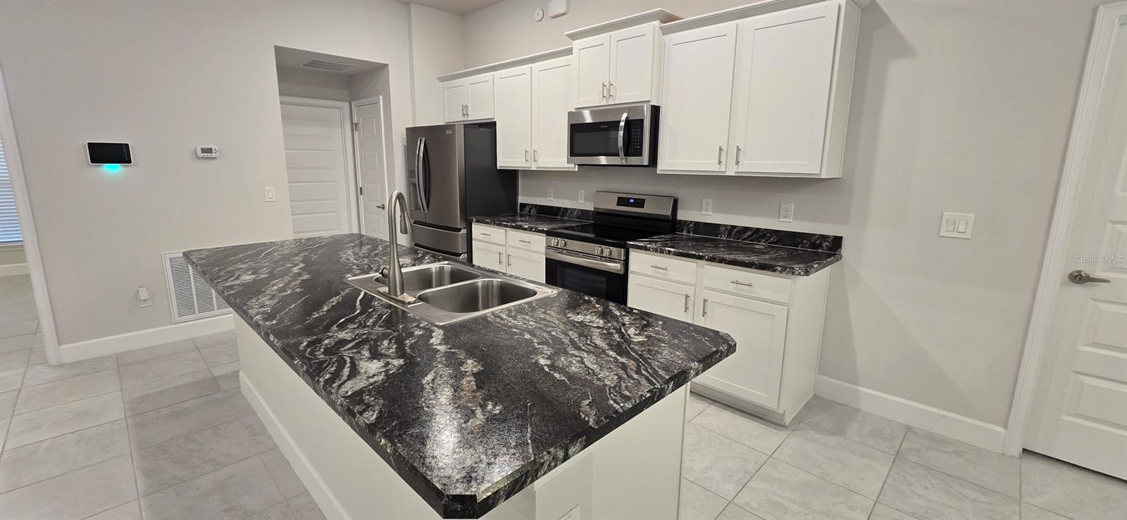 Image 5 of 23 For 10715 41st Avenue