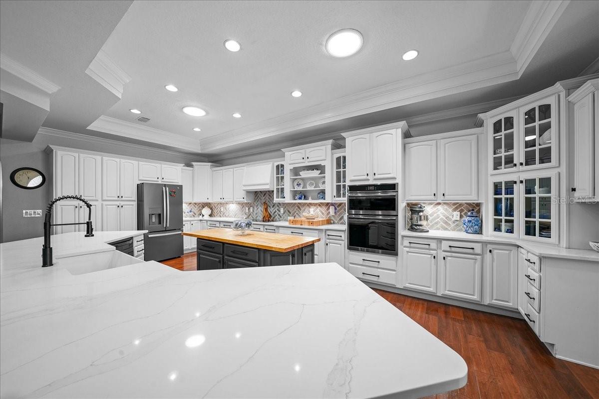 Image 33 of 67 For 2323 18th Circle