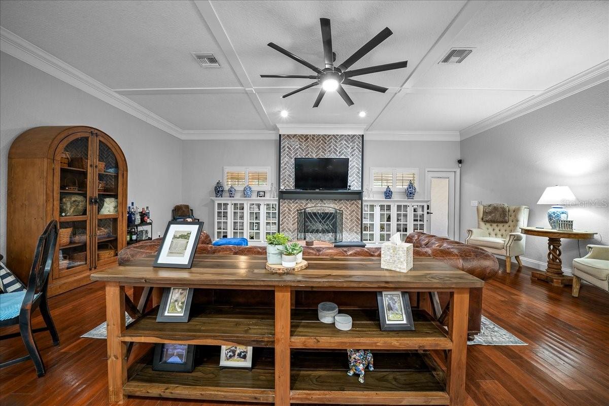 Image 43 of 67 For 2323 18th Circle