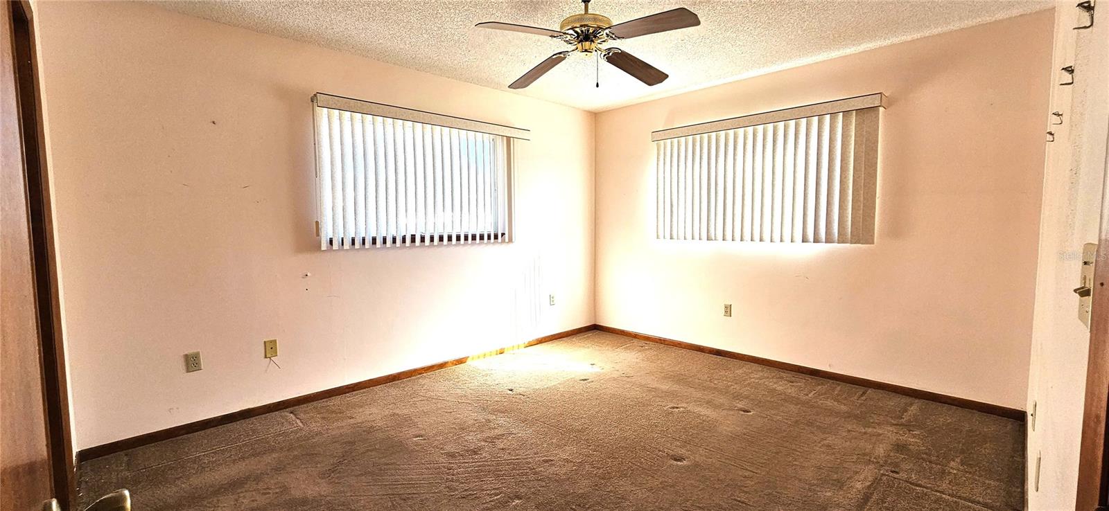 Image 14 of 34 For 10838 78th Court