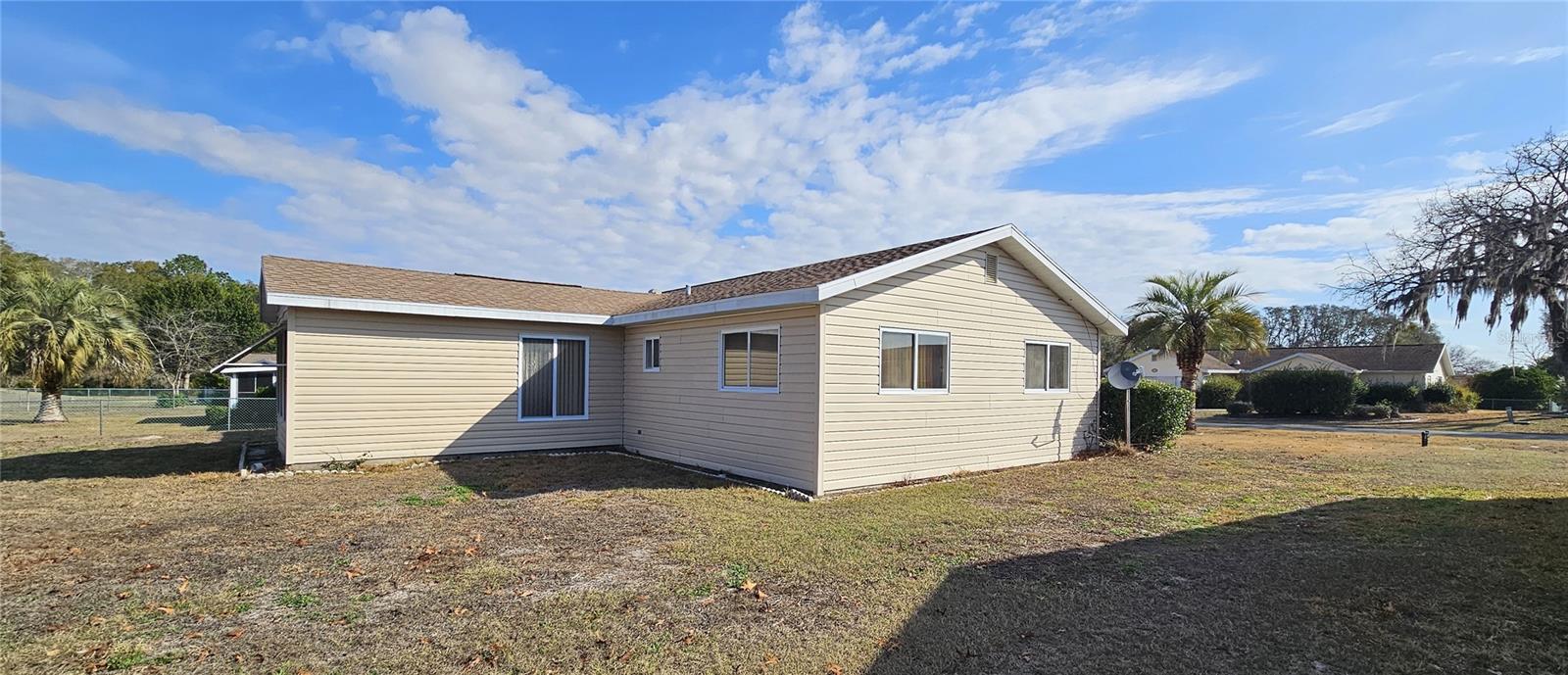 Image 5 of 34 For 10838 78th Court