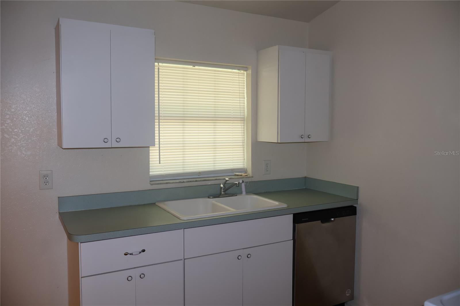 Image 6 of 15 For 1686 107th Lane 3