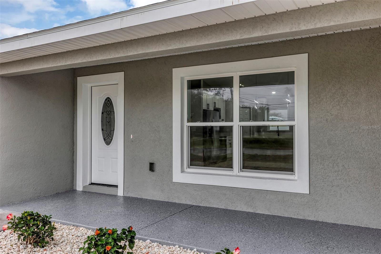 Image 2 of 38 For 14958 32nd Place