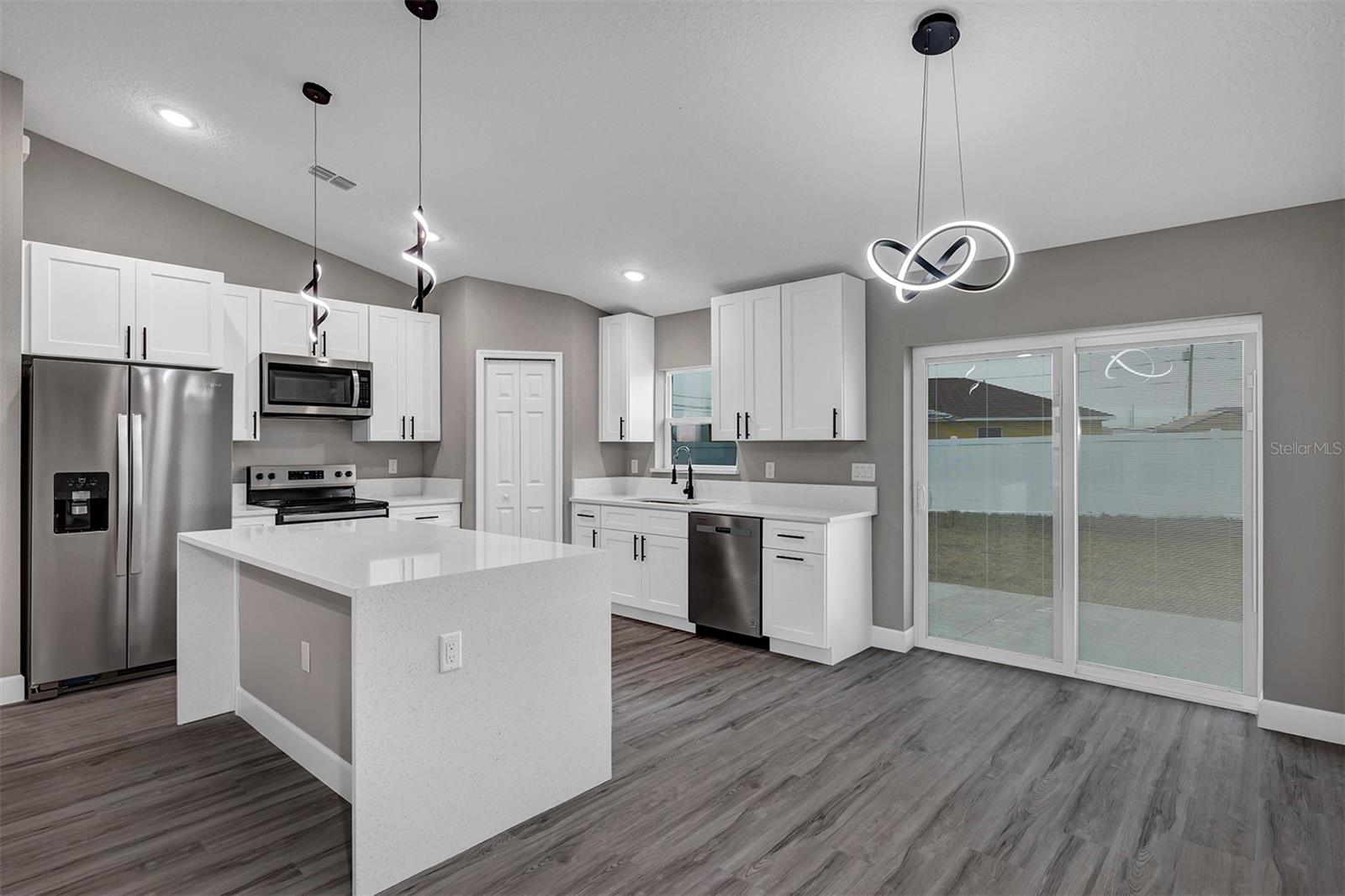 Image 7 of 38 For 14958 32nd Place