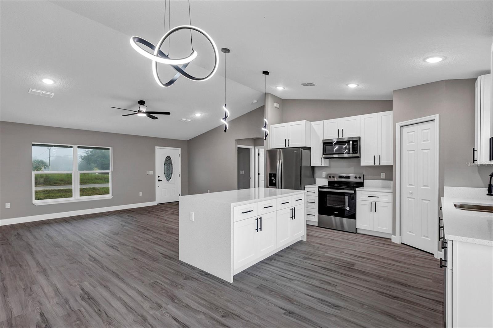 Image 8 of 38 For 14958 32nd Place